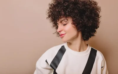 Guide Complet pour Cheveux Bouclés : Produits, et Soins Efficaces
